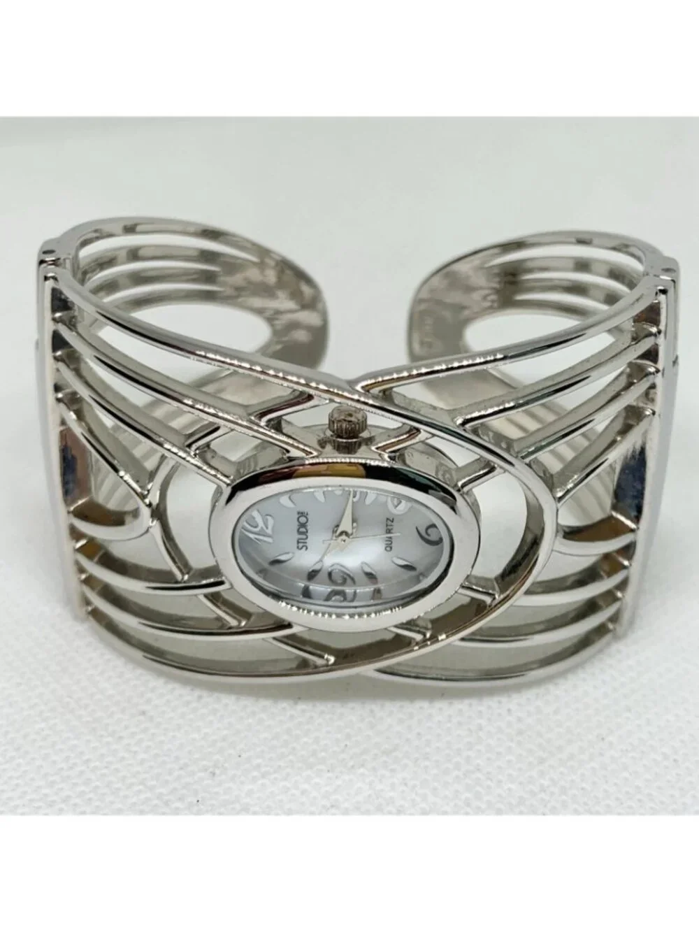 Studio women’s silver